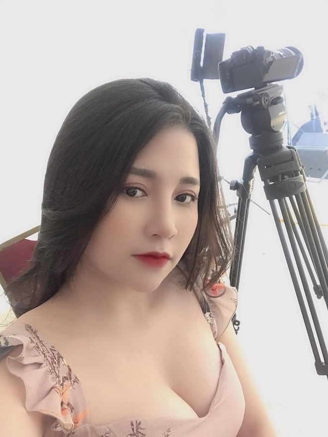 Vợ Duy
Hưng sở hữu thân hình nóng bỏng và gu thời trang cá
tính.