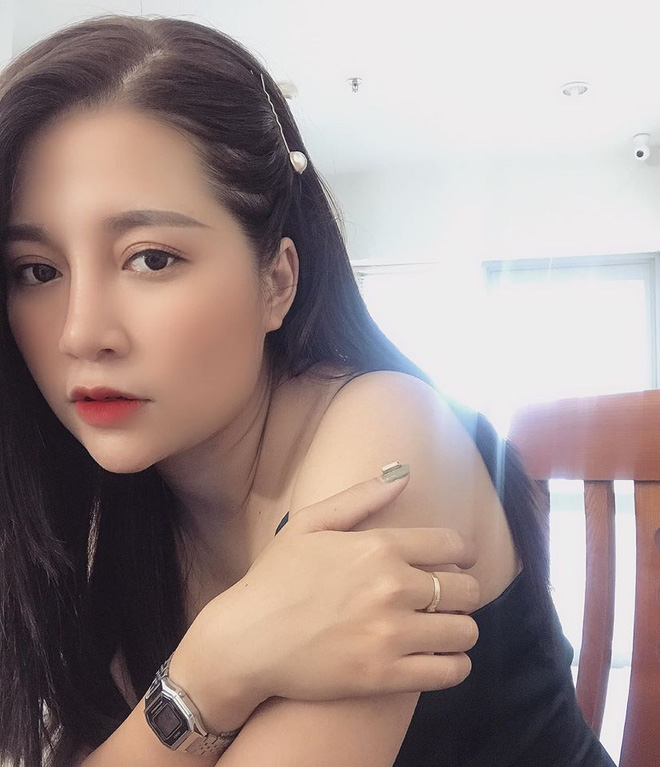 Bất ngờ thân thế vợ 9X nóng bỏng của tài tử chuyên đóng vai giang hồ máu lạnh - 1