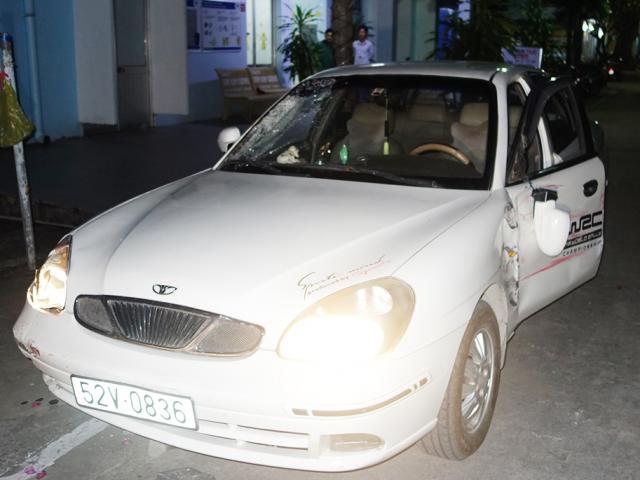 Tin tức trong ngày - Ô tô chở sản phụ đi sinh gây tai nạn chết người