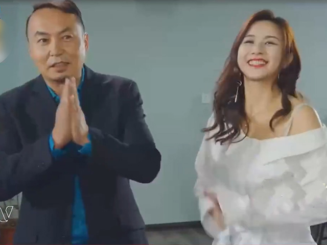 Video Clip Cười - Khi sếp "keo kiệt" trả công mai mối cho các nhân viên