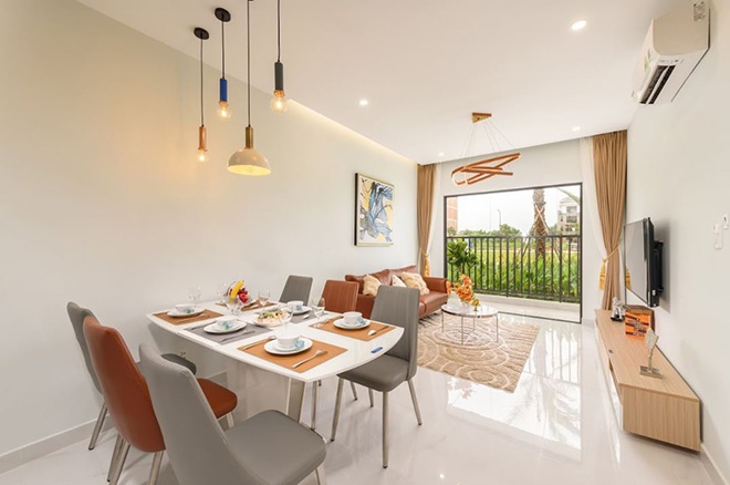 Căn hộ có logia mang lại vẻ đẹp hiện đại cùng cảm giác tươi vui, ấm áp cho các thành viên.