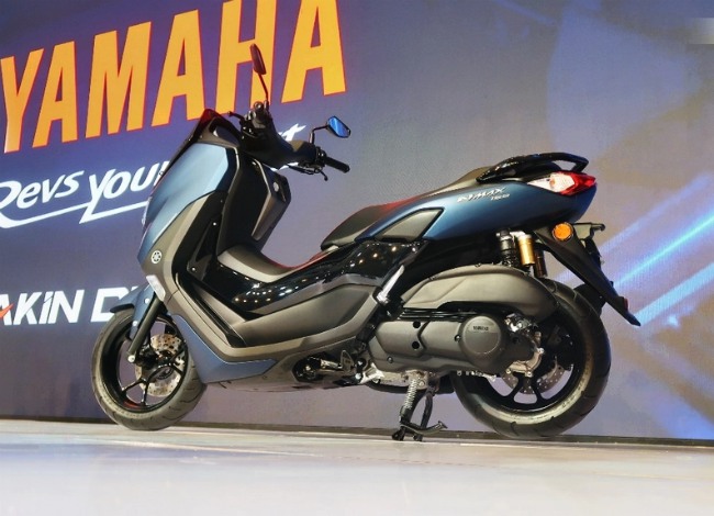 2020 Yamaha NMAX 155 hướng tới đối tượng tiêu dùng cánh mày râu.