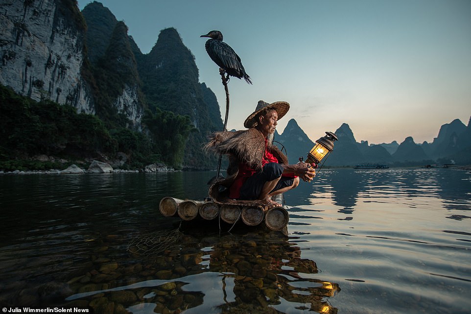 Cảnh tượng chân thực đến nỗi trông như tranh vẽ.