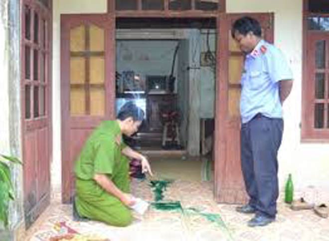 Sau khi&nbsp;ép vợ&nbsp;uống thuốc diệt cỏ, người chồng đã tự tử.&nbsp;Ảnh minh họa.&nbsp;