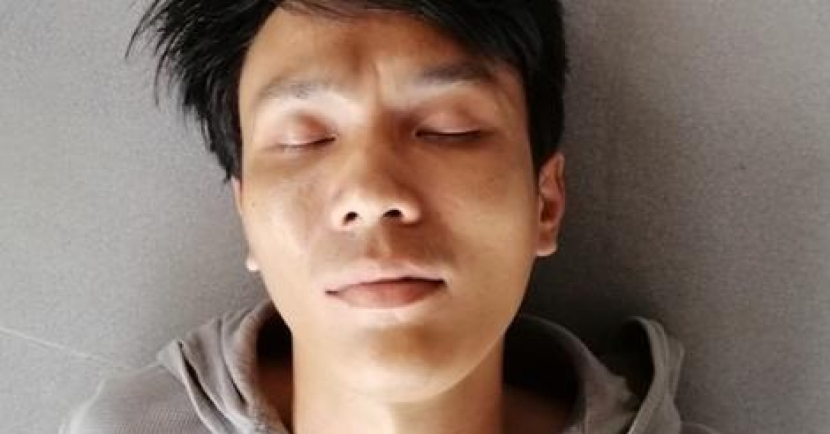 Pháp luật - Hoảng hồn thấy nam thanh niên nằm bất tỉnh, con dao cắm trên ngực