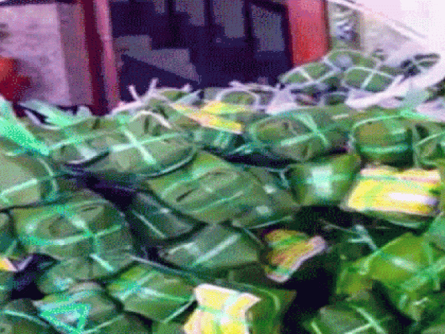 Ẩm thực - Về đất sen hồng thưởng thức món nem trứ danh