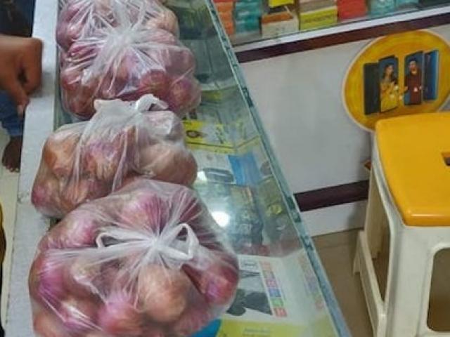 Thị trường - Tiêu dùng - Bi hài trộm đột nhập không lấy tiền mà ôm thứ đang tăng giá 10 lần quý như vàng