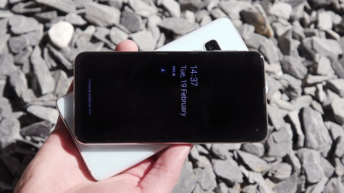 Với 12 triệu đồng, nên mua Galaxy S10e mới hay iPhone X cũ - 6