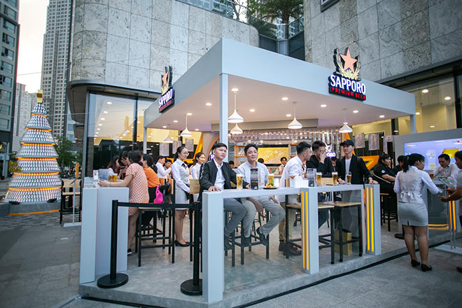 Trải nghiệm uống bia cao cấp trong không gian sang trọng tại Sapporo Premium Bar. Nguồn: Sapporo Việt Nam