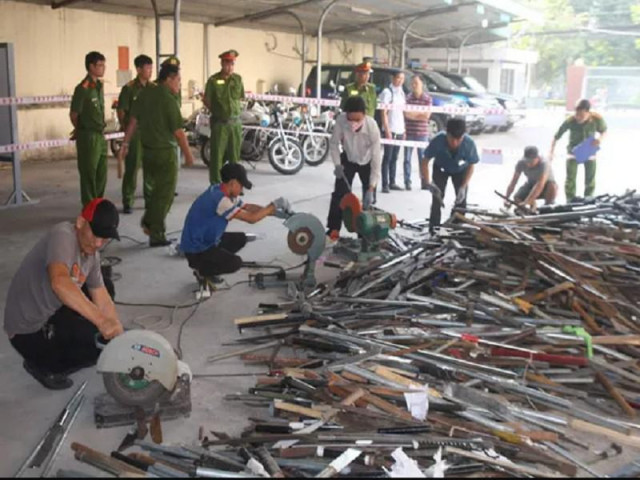 Tin tức trong ngày - Đồng Nai: Thưởng 400 triệu cho những người giao nộp vũ khí