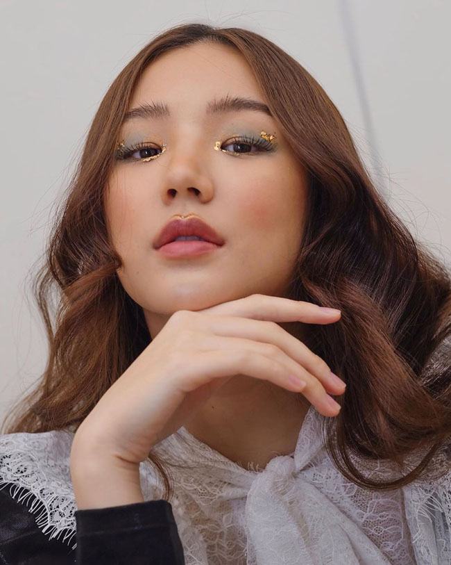 Lay-out trang điểm nhấp nhánh đẹp mê mẩn cho bữa tiệc cuối năm - 8