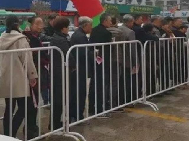 Kinh doanh - Cuối năm, gửi tiền ngân hàng, có ngay phần thưởng vừa "sốc" vừa "mê"