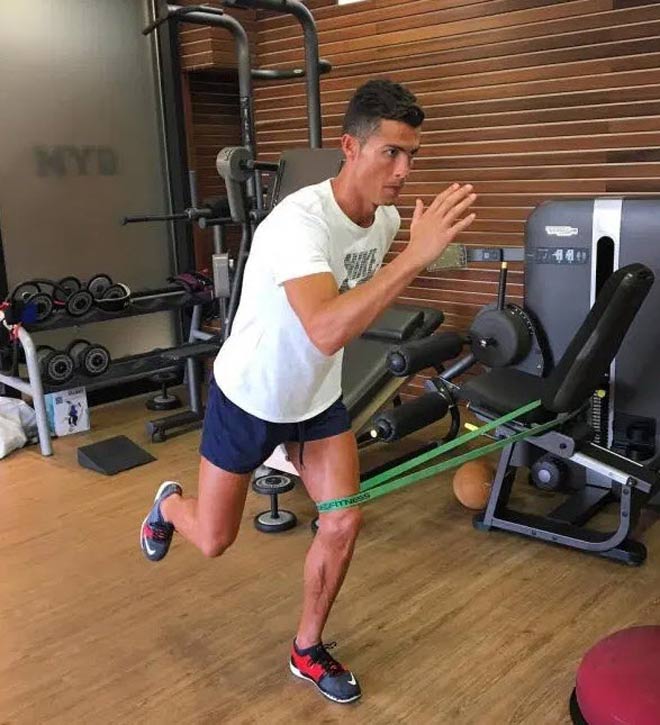 Ronaldo luôn tận tâm với phòng tập