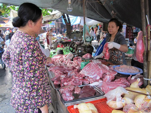Thị trường - Tiêu dùng - Bộ NN&PTNT đề xuất nhập khẩu thịt lợn để "hạ nhiệt"