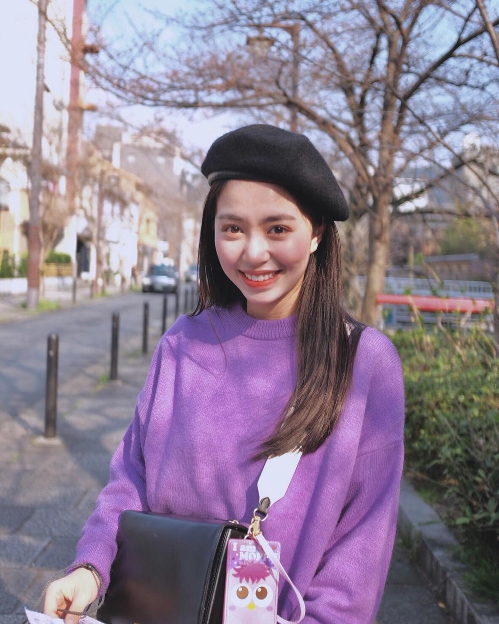 Dù không tham gia nhiều hoạt động
showbiz nhiều nhưng những hình ảnh đời thường của hot girl Hà Thành
vẫn luôn gây chú ý. Đặc biệt, Mẫn Tiên là một du học sinh ưu tú tại
Nhật Bản, cô mới được chọn làm Đại sứ Du lịch của thành phố Beppu.
Trên trang cá nhân, cô thường xuyên chia sẻ về cuộc sống cũng như
cảnh đẹp của thành phố Beppu, nơi cô lựa chọn sinh sống và học
tập.