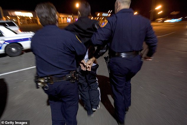 96 đối tượng được cho là thành viên băng đảng MS-13 bị bắt giữ tại New York (Ảnh: Getty)