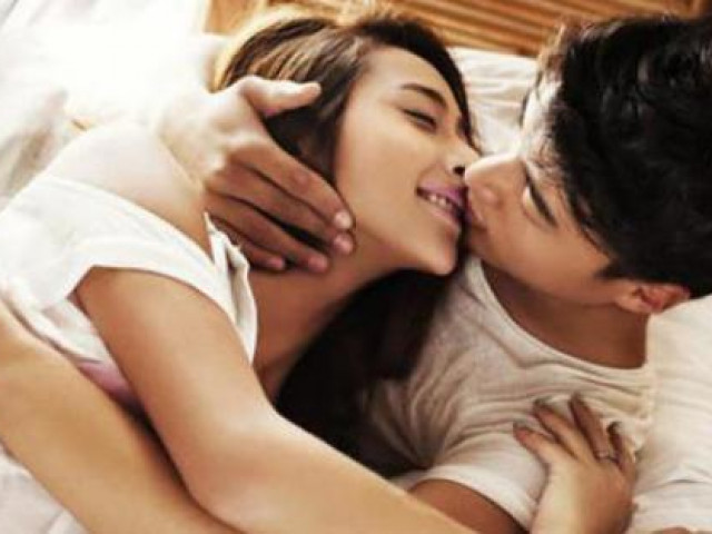 Bạn trẻ - Cuộc sống - Sau màn dạo đầu nóng bỏng, chồng nói nhỏ một câu làm vợ đứng hình