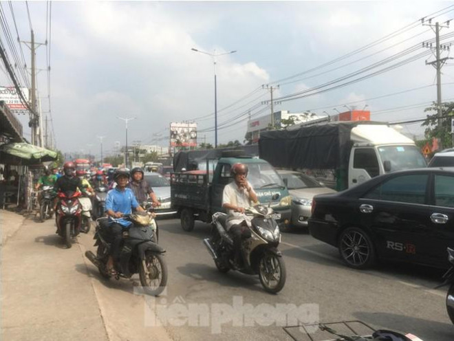 QL 13 kẹt cứng dài 2km