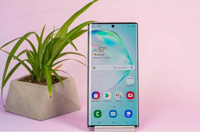 Top 10 smartphone được yêu thích nhất năm 2019 - 2