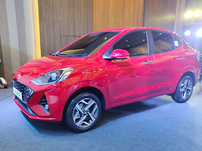 Cận cảnh Hyundai Aura mới được ra mắt tại Ấn Độ - 8