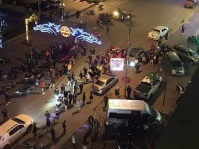 Pháp luật - Đột kích quán karaoke Dubai, bắt gọn 40 đối tượng sử dụng ma túy