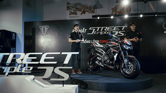 Triumph ra mắt mẫu xe Street Triple RS 2020 tại Việt Nam, giá 435 triệu đồng - 9