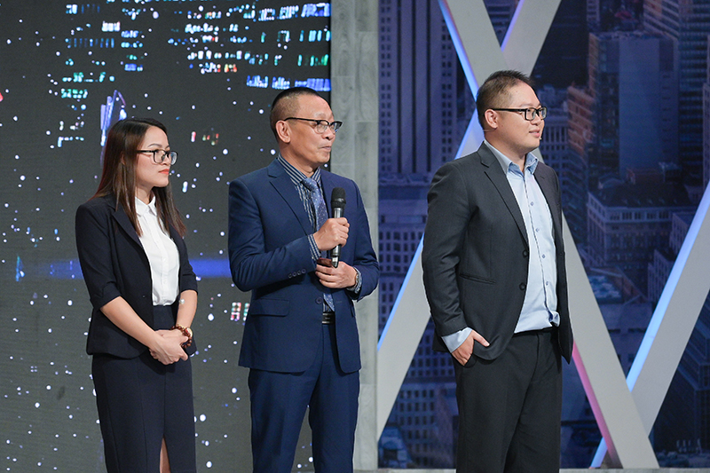 MC Lại Văn Sâm thích thú trước màn "chạm trán" giữa hai ứng viên tiềm năng: Thu Thủy và Xuân Phong