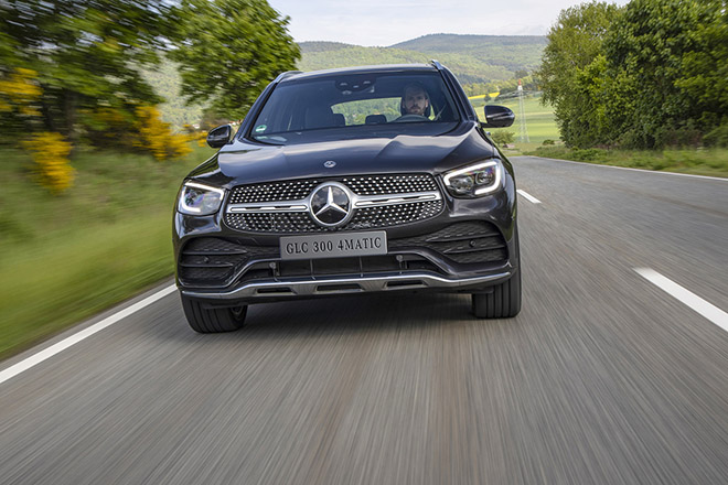 Mercedes GLC 300 2020 nhập khẩu từ Đức, có giá bán 2,56 tỷ đồng - 1