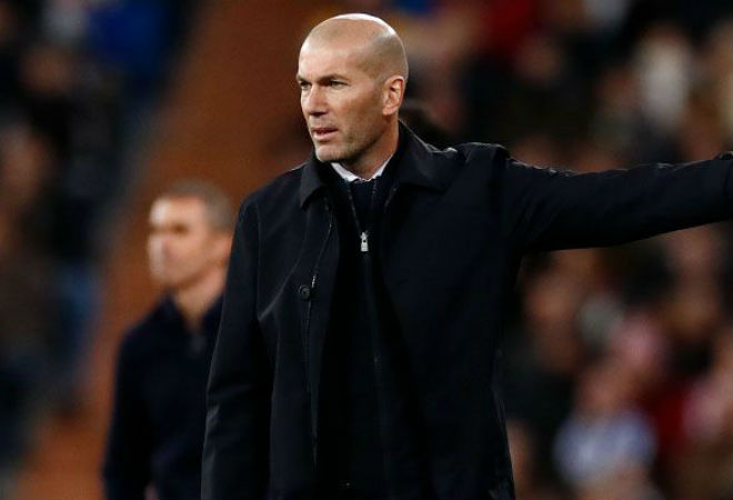 Ronaldo "cả giận mất khôn": Fan Juventus chê hết thời, Zidane bít cửa về Real - 2