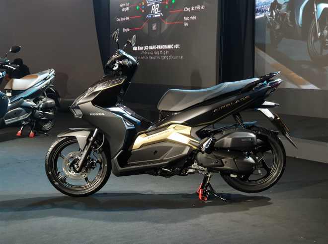 Bảng giá 2020 Honda Air Blade mới nhất, chênh nhẹ nhàng - 2