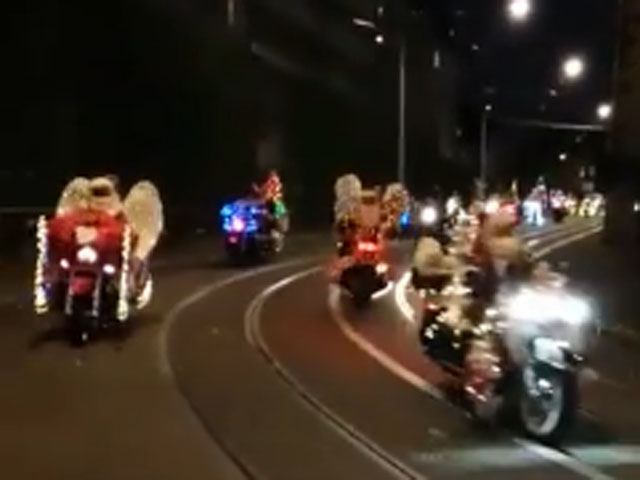 Xe máy - Xe đạp - Hàng trăm mô tô phân khối lớn "cosplay" ông già Noel khuấy động đường phố