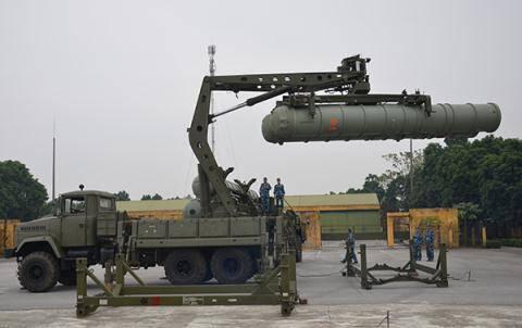 Tên lửa S-300 của quân đội Việt Nam.