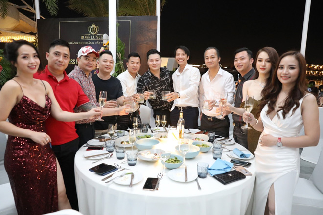 Những vị khách quý tham dự bữa tiệc cùng Boss Luxury 06 Cao Bá Quát