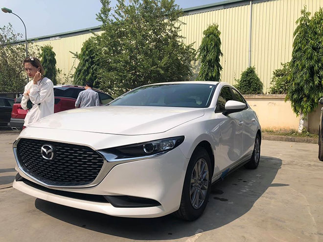 Mazda3 thế hệ mới bản tiêu chuẩn 719 triệu đồng khác gì về trang bị so với bản cao cấp - 4