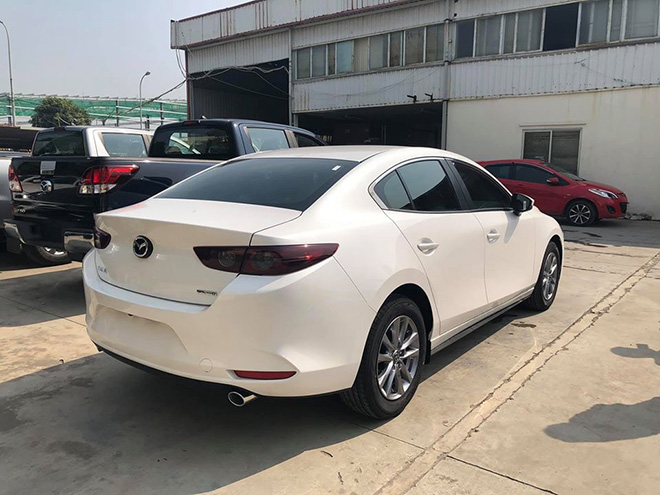 Mazda3 thế hệ mới bản tiêu chuẩn 719 triệu đồng khác gì về trang bị so với bản cao cấp - 8