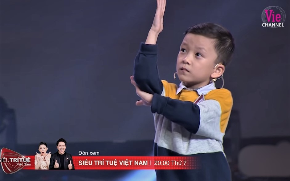 Chương trình MC Lại Văn Sâm làm giám khảo bị chỉ trích: Khán giả lại phản ứng bất ngờ - 6