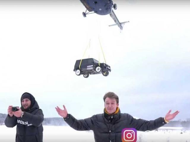 Thế giới - Nga: Thất vọng với "xế hộp" 270.000 USD, dùng trực thăng thả từ độ cao hơn 300 mét