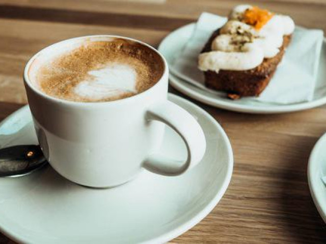 Sức khỏe đời sống - Uống cà phê kiểu này, khỏi sợ mập vì tiệc cuối năm