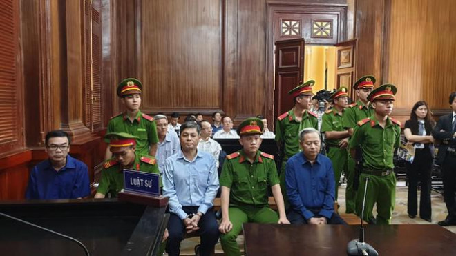 Các bị cáo tại phiên tòa. Ảnh: Tân Châu