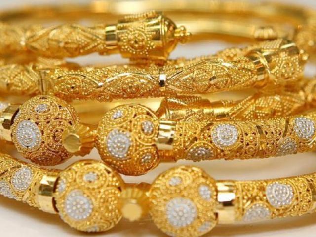 Giá vàng hôm nay 26/12: Vàng thăng hoa, đứng vững trên đỉnh