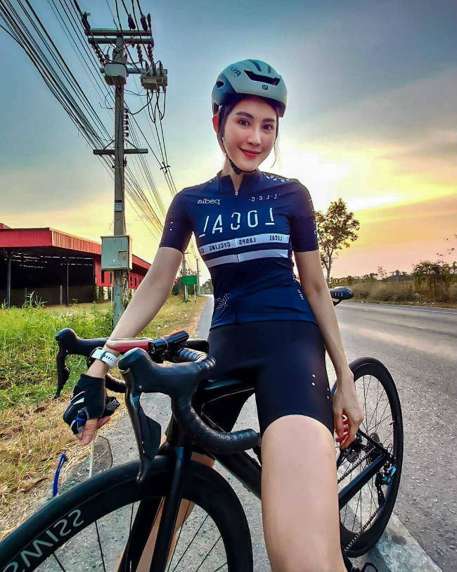 Yuii Wadee Srijaruphuek (Thái Lan) được biết đến là một mỹ nhân xinh đẹp của bộ môn đua xe đạp thế giới.