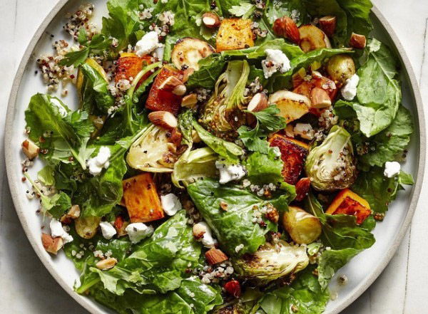 Salad là món ăn quen thuộc trong các thực đơn giảm cân
