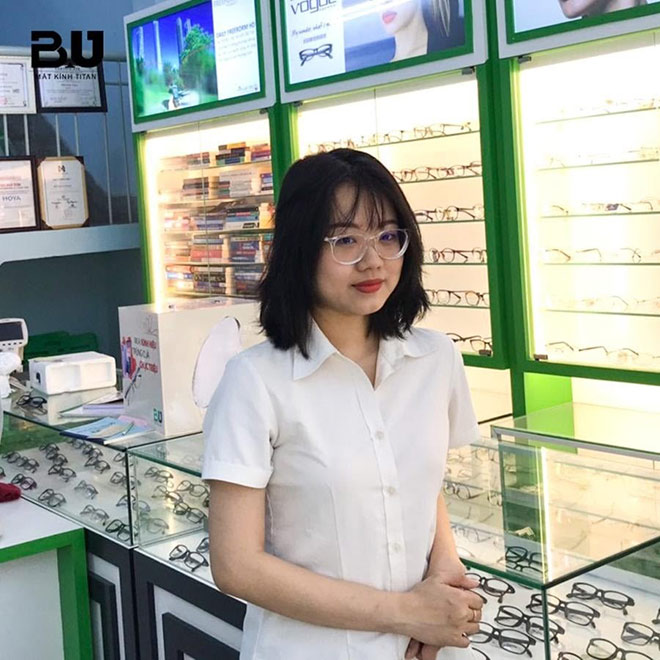 Ưu nhược điểm của việc cắt mắt kính cận mỏng mà bạn nên biết - 3