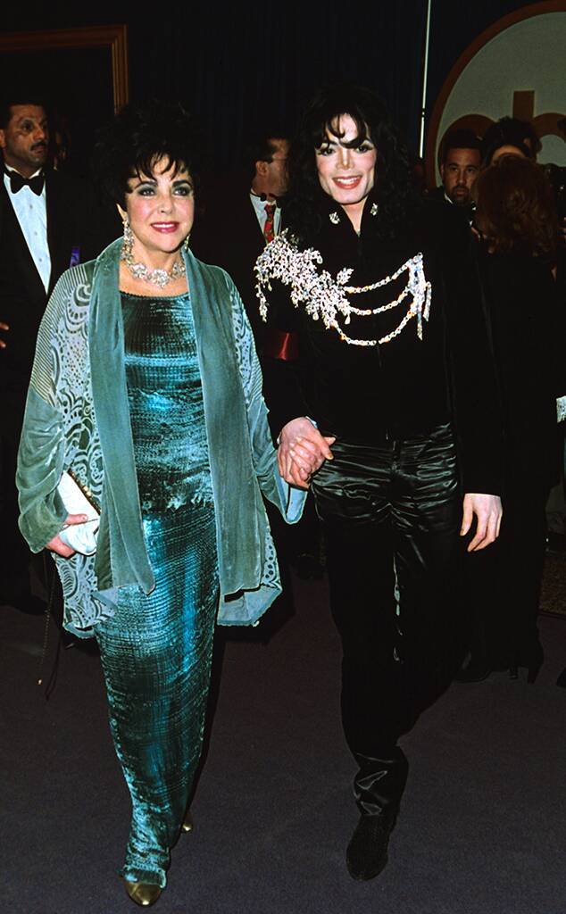Con gái cô Kim sở hữu chiếc áo kỷ vật của Michael Jackson.