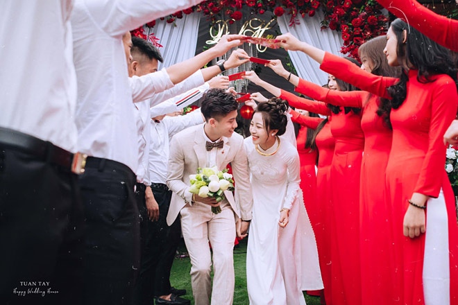 Hé lộ ảnh đính hôn của cặp đôi cầu thủ - hot girl: Văn Đức - Nhật Linh - 3