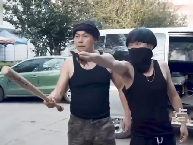 Video Clip Cười - Đi cướp gặp phải "siêu nhân" và cái kết