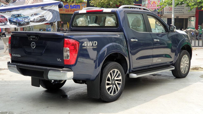 Soi chi tiết Nissan Navara VL bản nâng cấp tại Việt Nam, giá 835 triệu đồng - 4