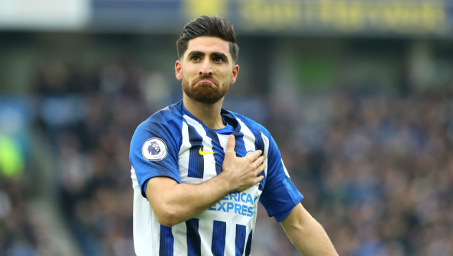 Ngôi sao người Iran -&nbsp;Alireza Jahanbakhsh ăn mừng bàn thắng đầu tiên tại Premier League