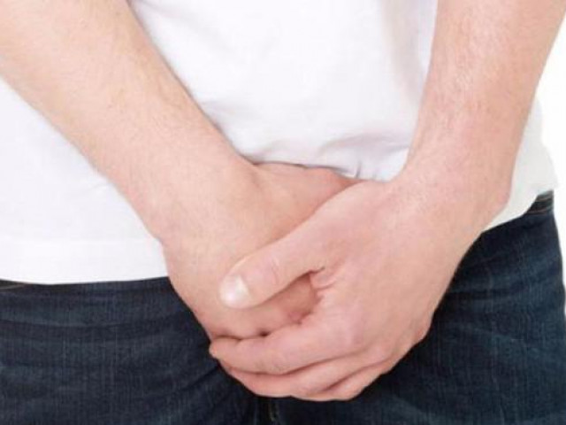 Sức khỏe đời sống - Mỗi lần cãi nhau: Vợ lao vào “bóp nát quả cam”