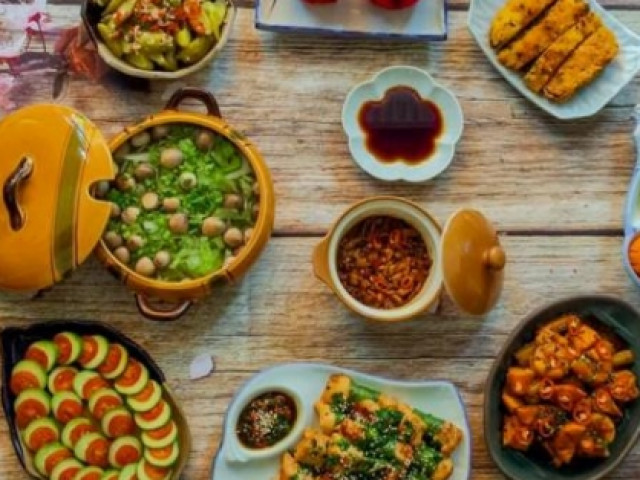 Ẩm thực - Không nỡ rời mắt trước loạt mâm cơm "nhìn là mê, ăn là "phê" của mẹ đảm Sài Gòn